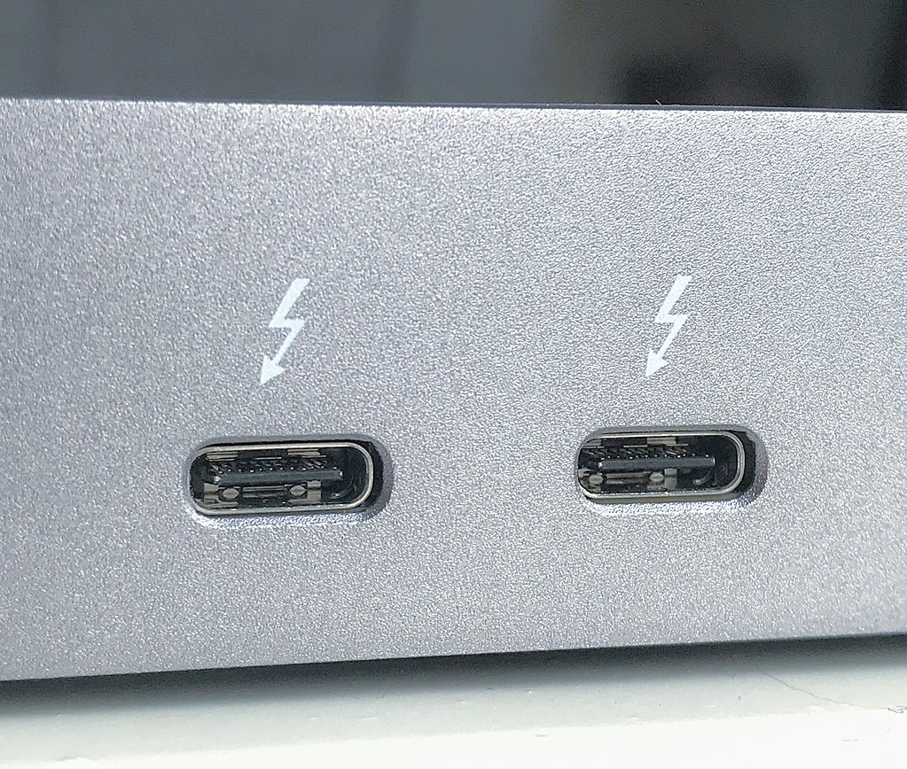 USB Type C Thunderbolt Port